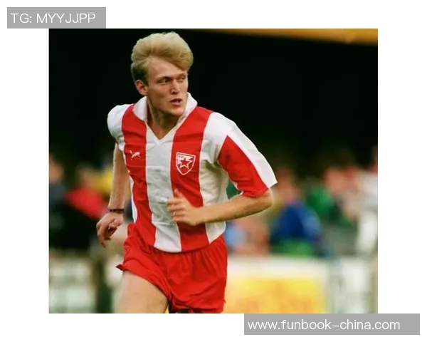 足球历史上内扣技术最出色的球星是谁 探索顶级球员的精彩技巧 足球历史上内扣技术最出色的球星是谁 探索顶级球员的精彩技巧